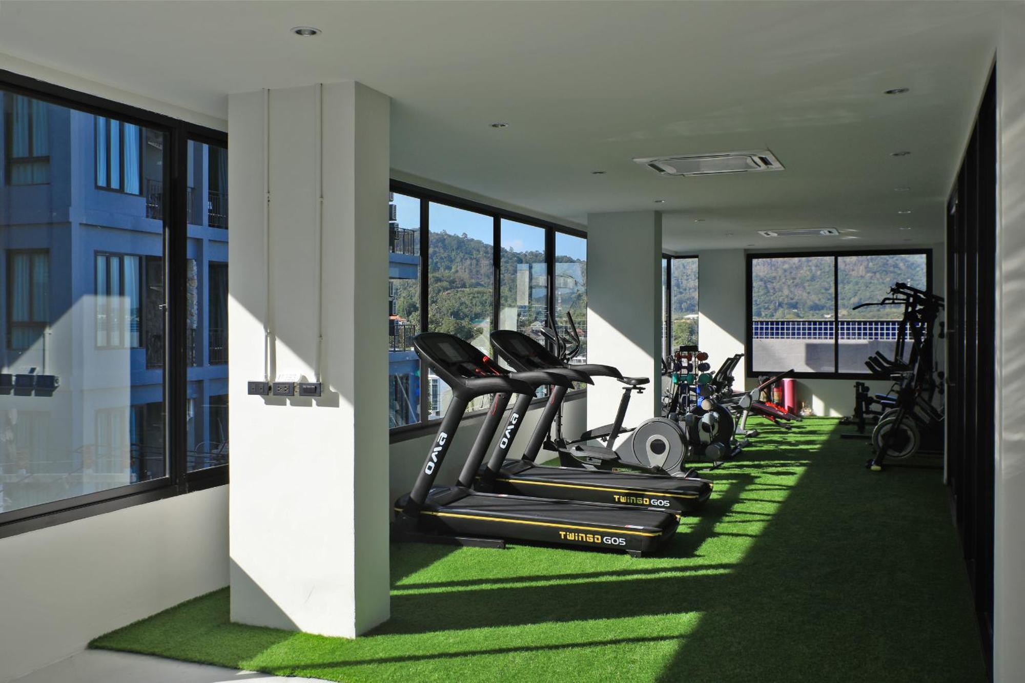Apartment 1bdr Relife Naiharn By Capital Pro