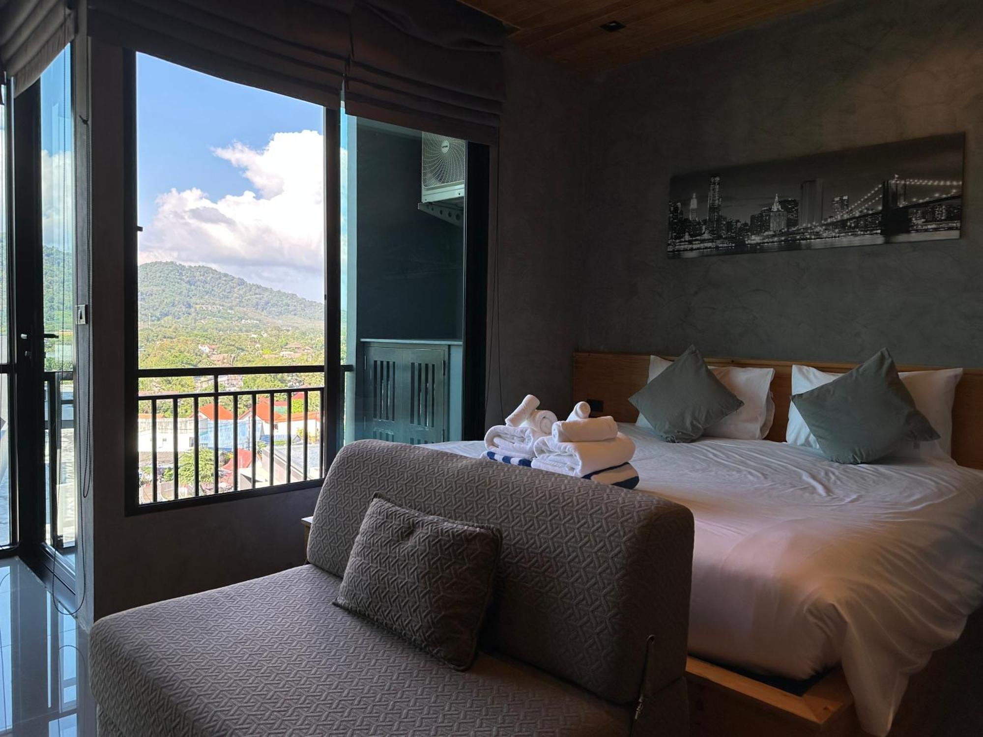 1bdr Relife Naiharn By Capital Pro Phuket